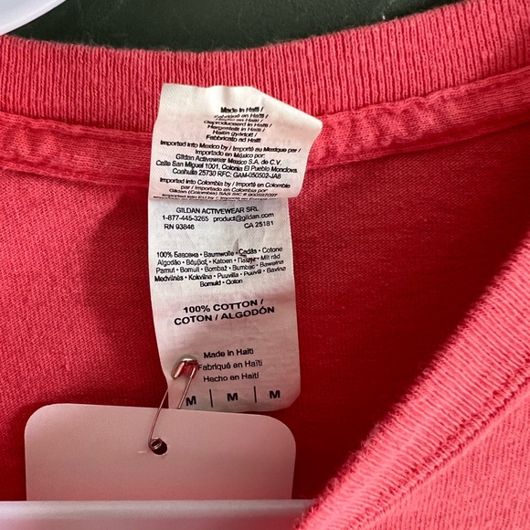 Medium salmon pink joker vintage tee - Picture 3 of 3